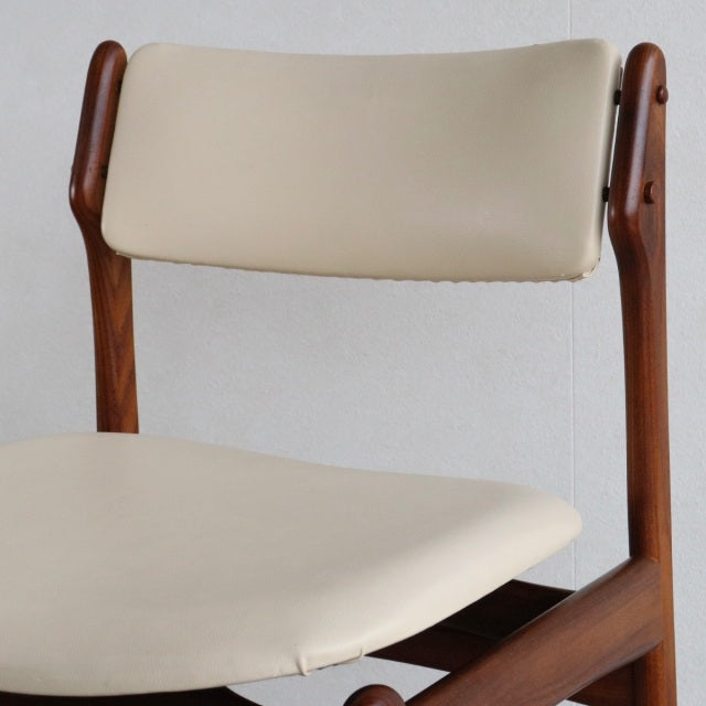 M様専用【送料込み】　2脚目以降割引あり　エリック・バッハErik Buch Model 49 ダイニングチェア　背もたれダメージあり　商品番号23126d