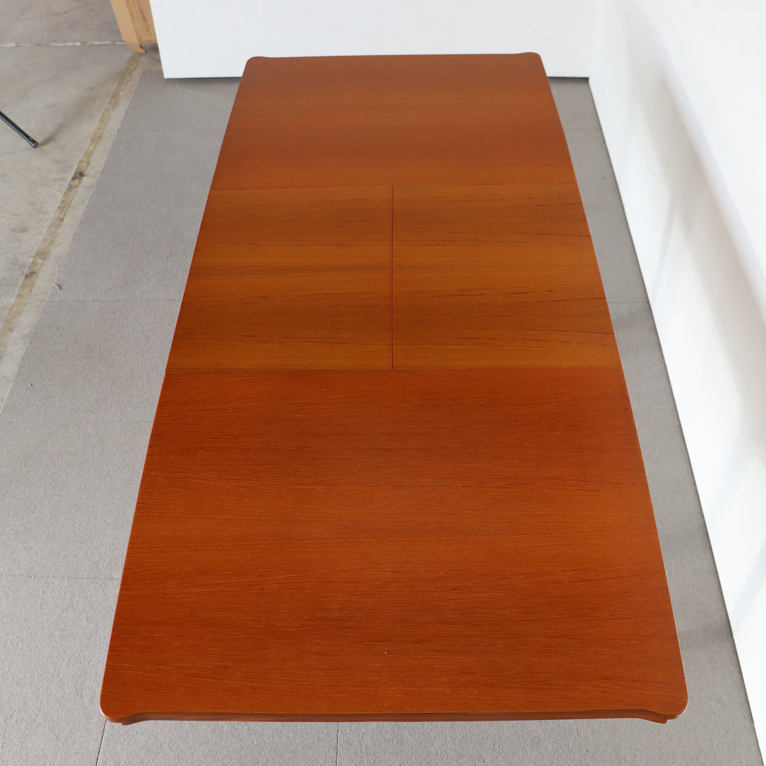 【comingsoon!】 MCINTOSH RECTANGULAR DINING TABLE ItemCode-DAWN35