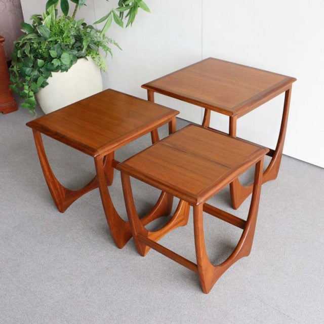 どこから見ても絵になってしまうネストテーブル　G-plan Fresco nest table　商品番号24008