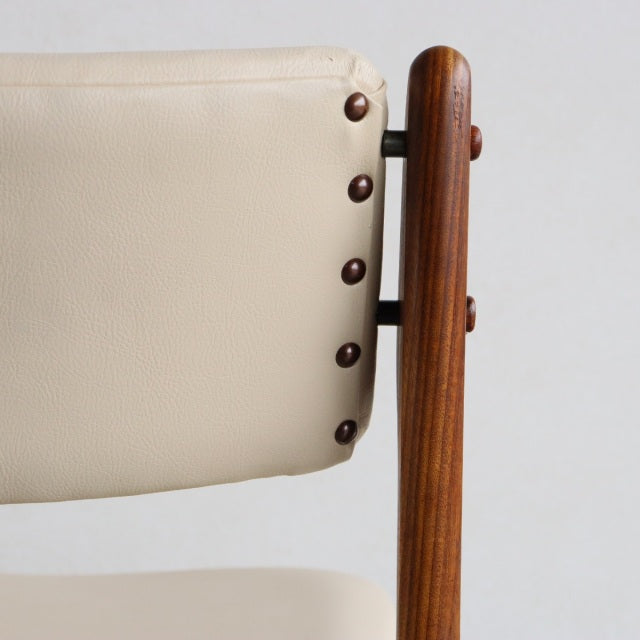 M様専用【送料込み】　2脚目以降割引あり　エリック・バッハErik Buch Model 49 ダイニングチェア　背もたれダメージあり　商品番号23126d