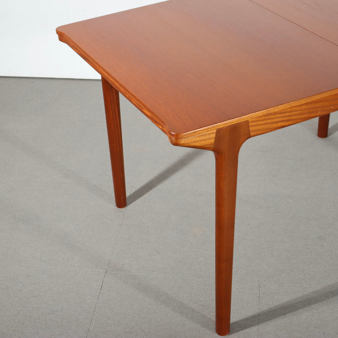 【comingsoon!】 MCINTOSH RECTANGULAR DINING TABLE ItemCode-DAWN35