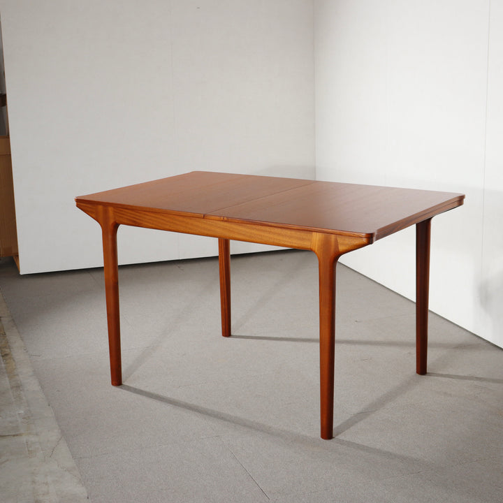 【comingsoon!】 MCINTOSH RECTANGULAR DINING TABLE ItemCode-DAWN35