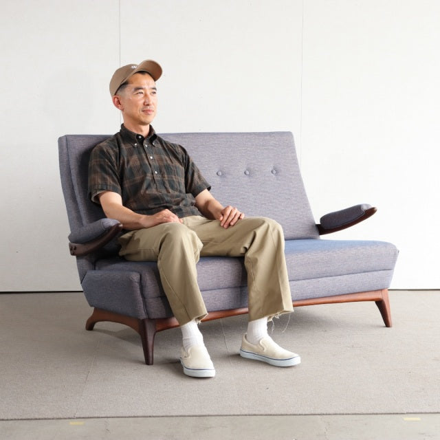 【T様専用】「Greaves & Thomasが作ったからベッドのような座り心地！？」の巻　グリーブスアンドトーマス　 二人掛けソファ　張替済み　商品番号23104