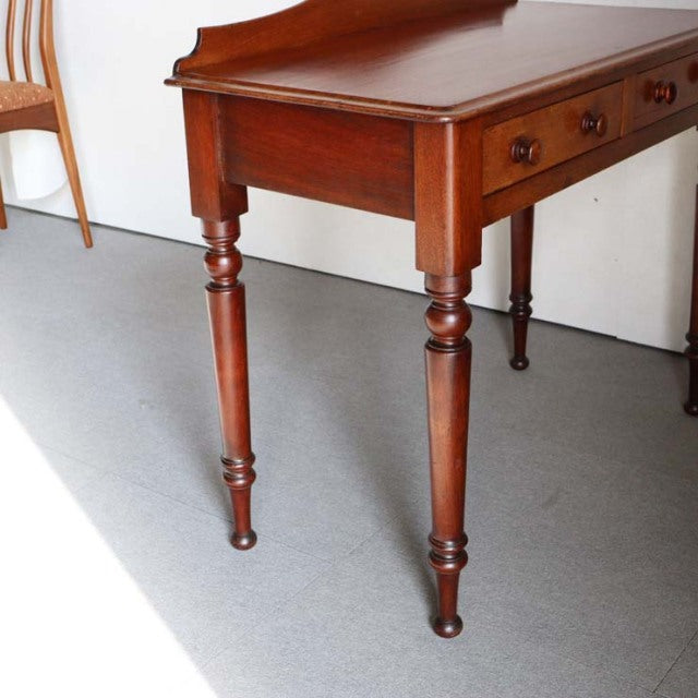 ヴィンテージでは消えた家具　Whole Table　アンティークのホールテーブル　商品番号25055