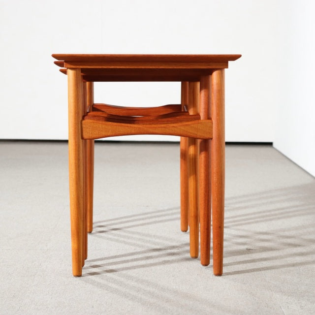 デンマーク製ネストテーブル designed by Poul Hundevad【しょうちゅうだい】　ItemCode-SKOV64 | 送料込