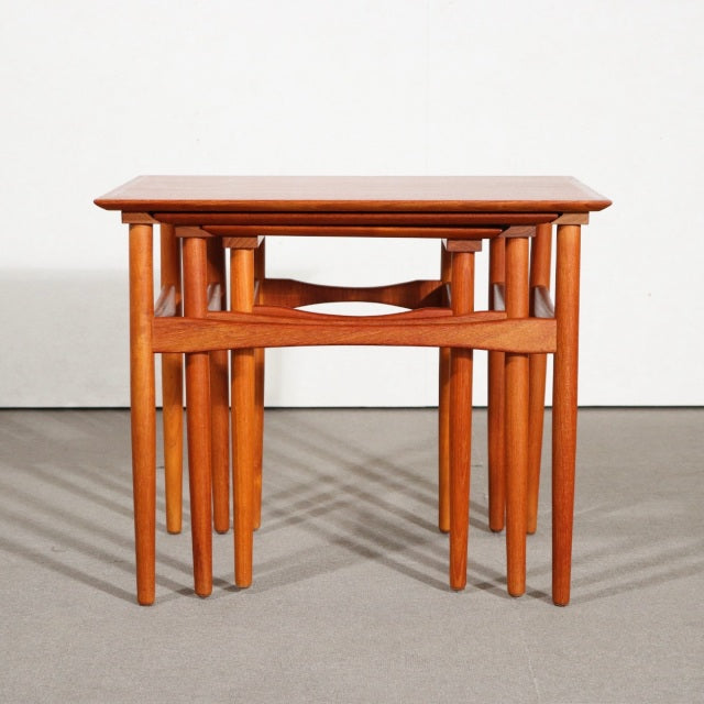 デンマーク製ネストテーブル designed by Poul Hundevad【しょうちゅうだい】　ItemCode-SKOV64 | 送料込