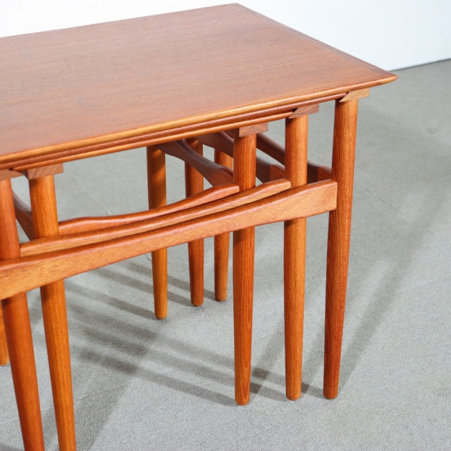 デンマーク製ネストテーブル designed by Poul Hundevad【しょうちゅうだい】　ItemCode-SKOV64 | 送料込