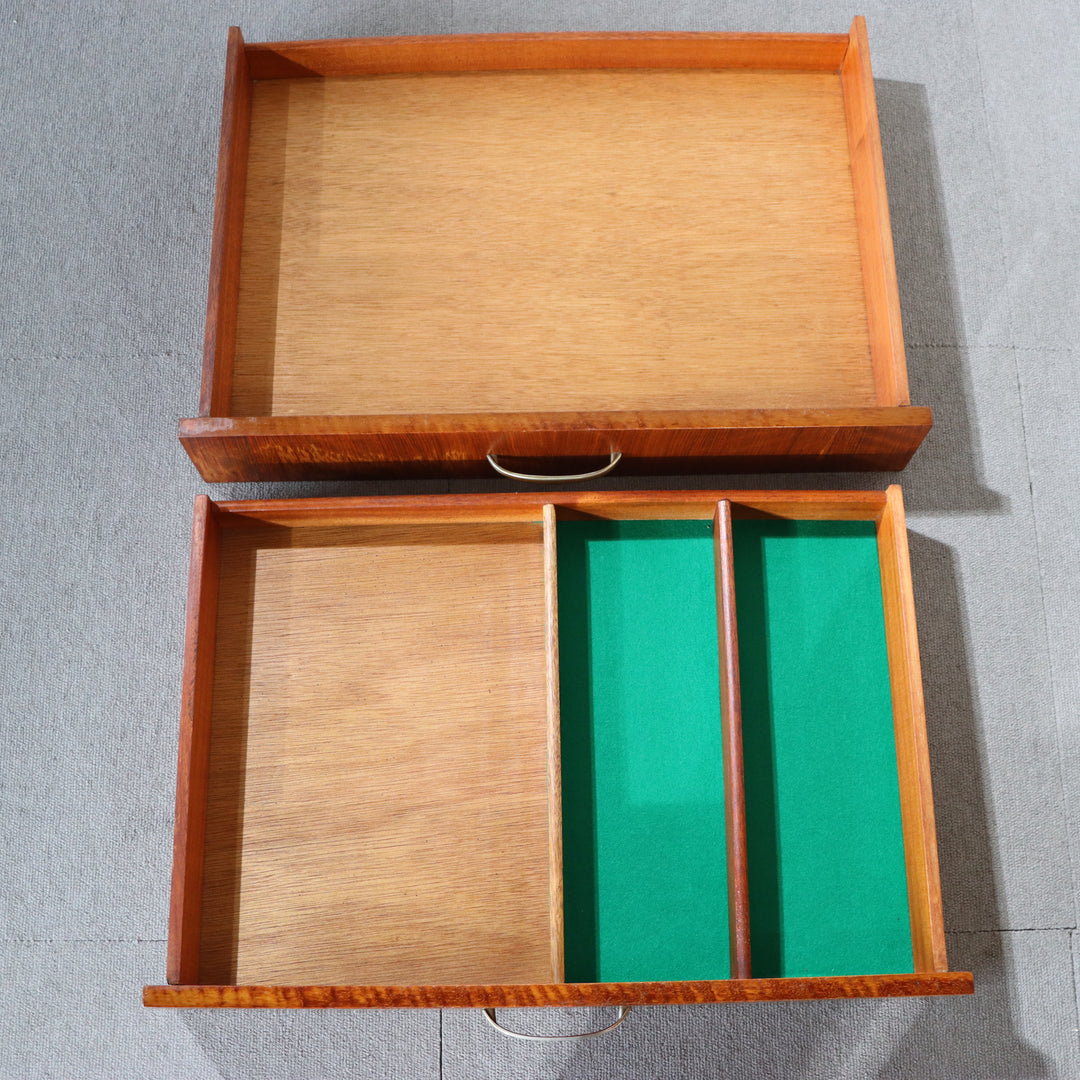 【comingsoon!】 1950'S WALNUT SIDEBOARD ItemCode-DAWN02