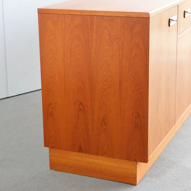 ジープランG-PLANサイドボード　「若いけど店長より大人な感じ」ItemCode-27064