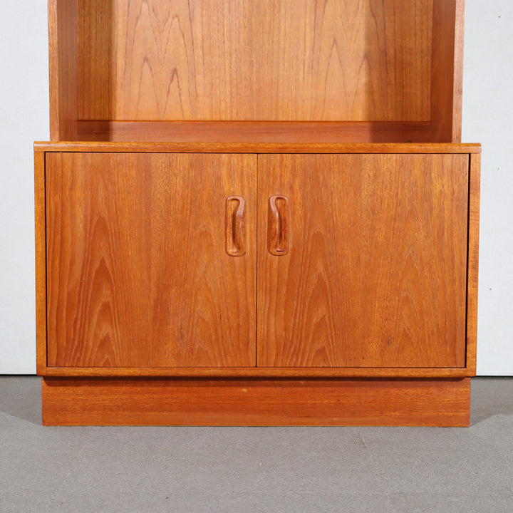【comingsoon!】 G PLAN TALL CABINET ItemCode-DAWN23