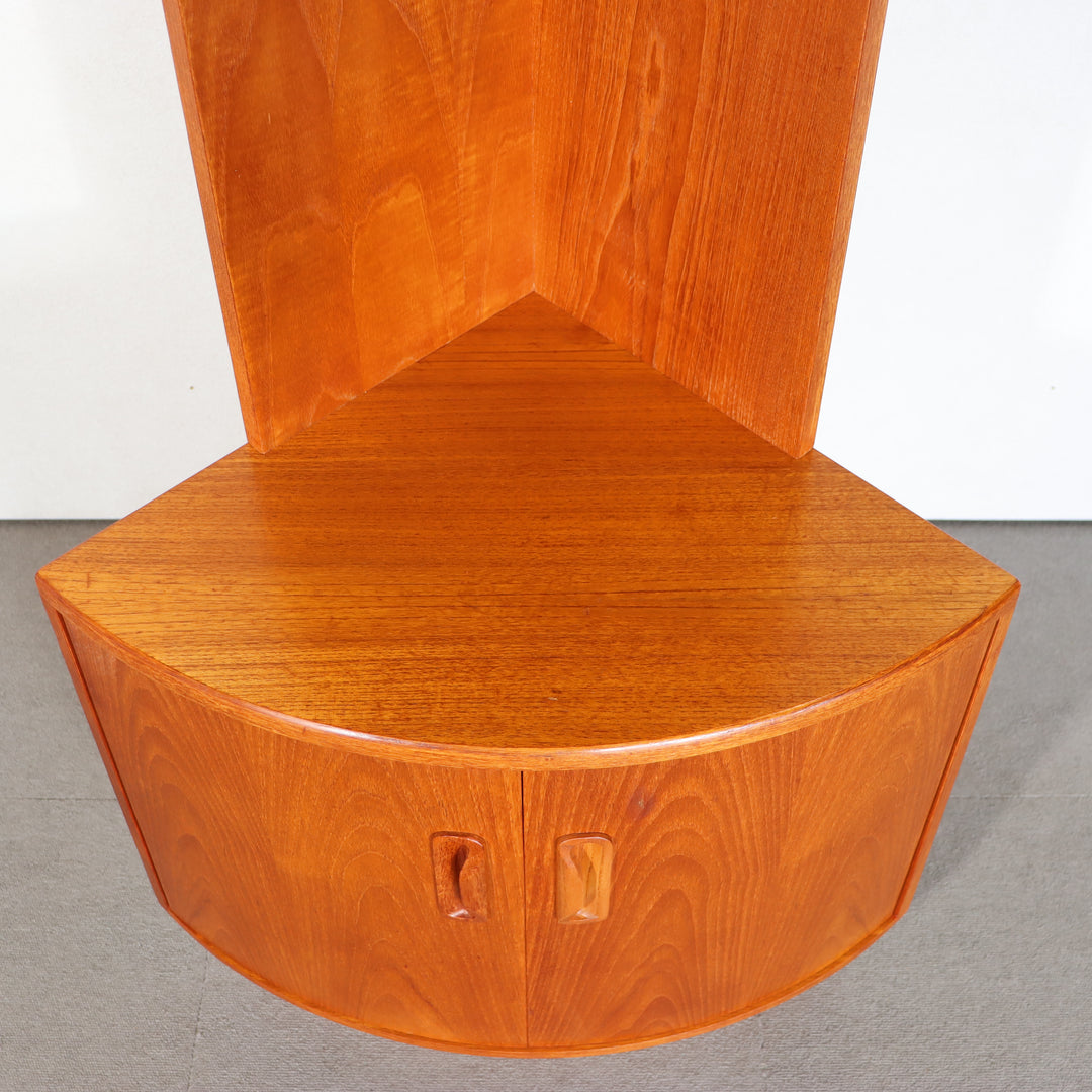 【comingsoon!】 G PLAN CORNER CABINET ItemCode-DAWN22b