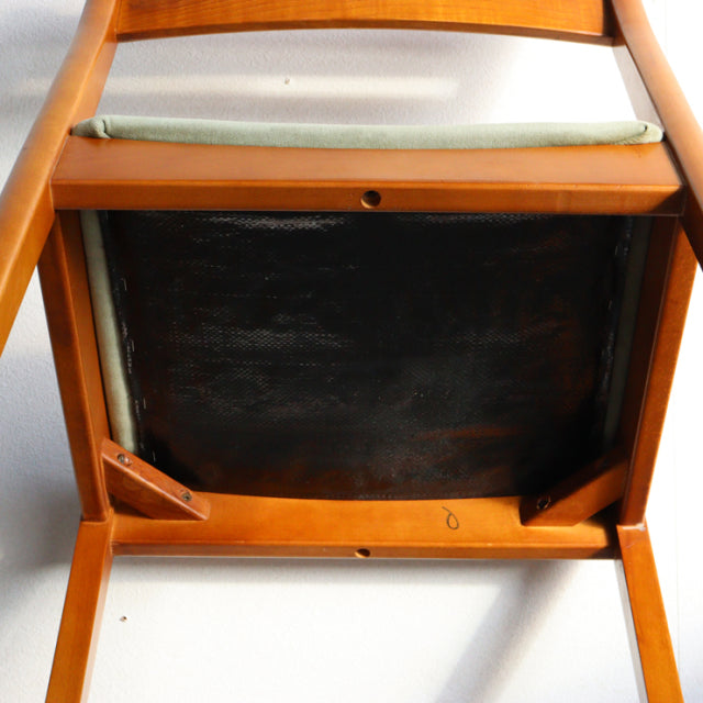 M様引き取り専用　いす。　淡緑。　ヴィンテージのダイニングチェア　商品番号25111a