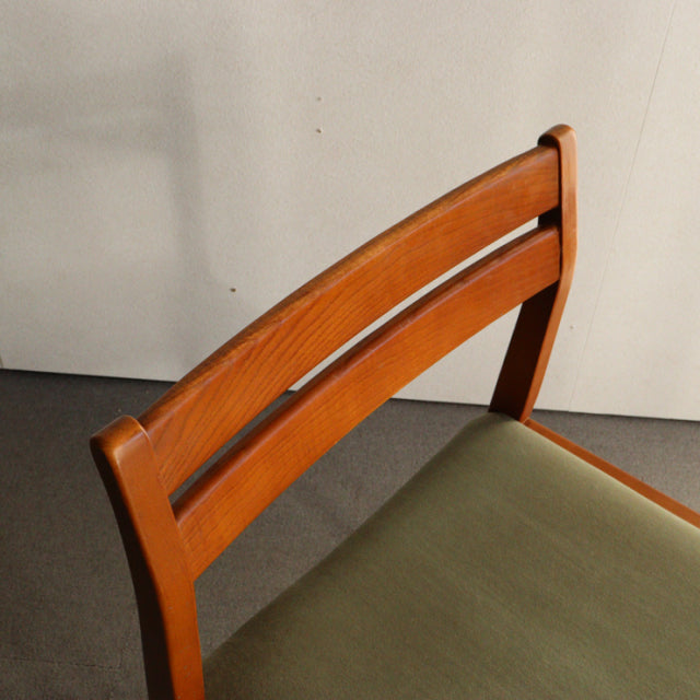 M様引き取り専用　いす。　淡緑。　ヴィンテージのダイニングチェア　商品番号25111a