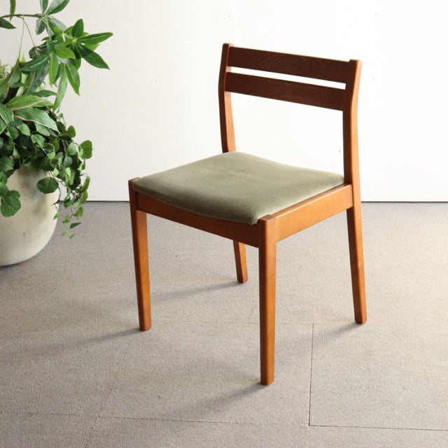 M様引き取り専用　いす。　淡緑。　ヴィンテージのダイニングチェア　商品番号25111b