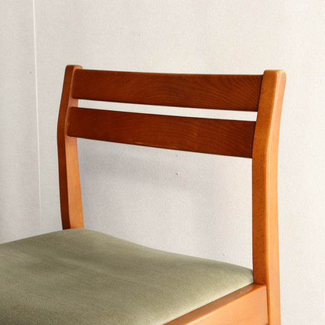 M様引き取り専用　いす。　淡緑。　ヴィンテージのダイニングチェア　商品番号25111b