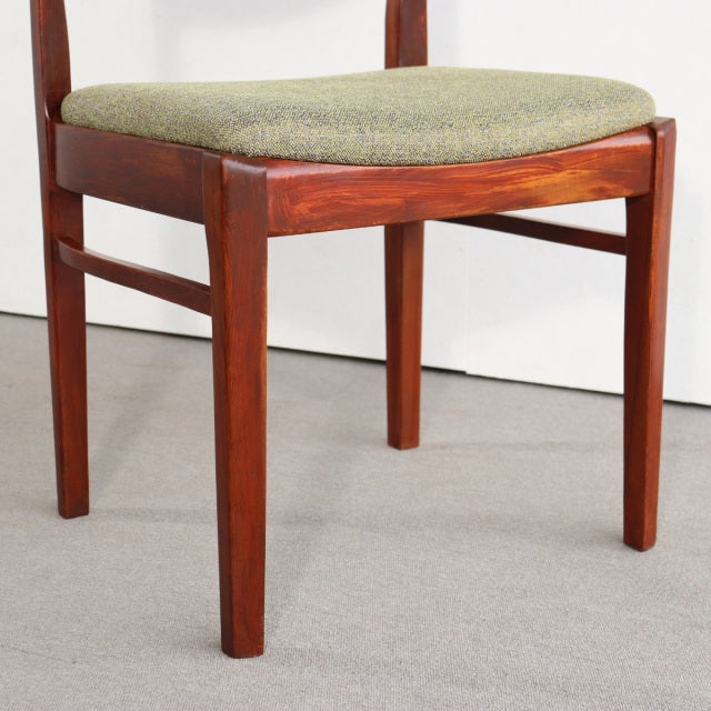 Vintage NATHAN mid-century teak dining chair with green upholstered seat and tapered legs, British-Denmark style.