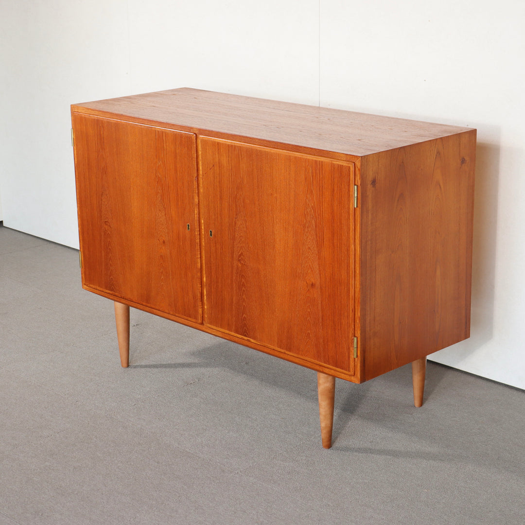 【comingsoon!】 Cabinet by Poul Hundevad ItemCode-JORD101 | 送料込 |