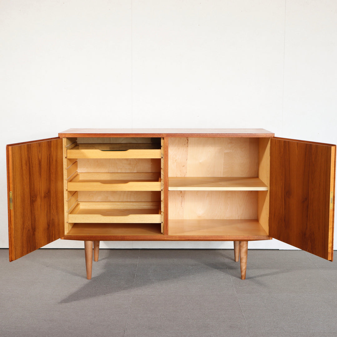 【comingsoon!】 Cabinet by Poul Hundevad ItemCode-JORD101 | 送料込 |