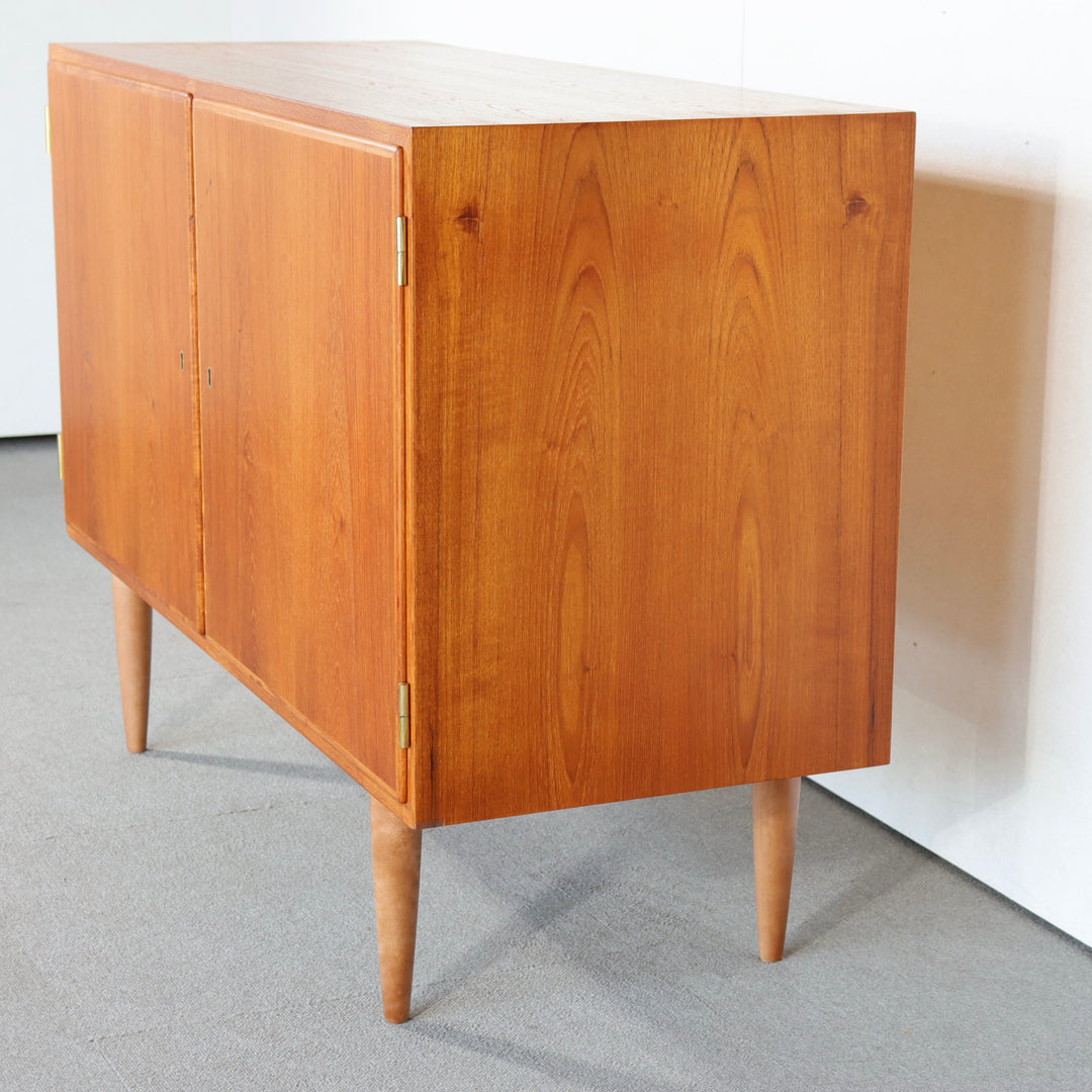 【comingsoon!】 Cabinet by Poul Hundevad ItemCode-JORD101 | 送料込 |