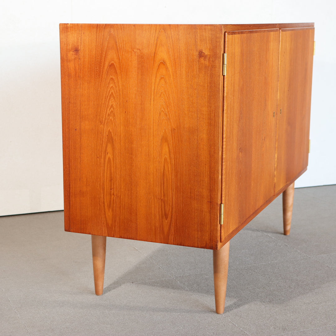 【comingsoon!】 Cabinet by Poul Hundevad ItemCode-JORD101 | 送料込 |