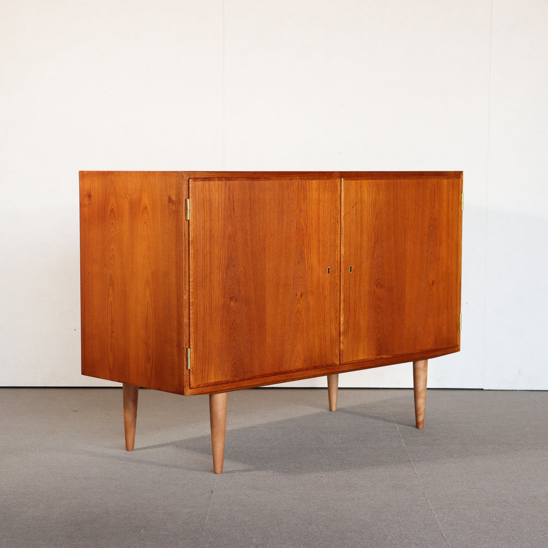 【comingsoon!】 Cabinet by Poul Hundevad ItemCode-JORD101 | 送料込 |