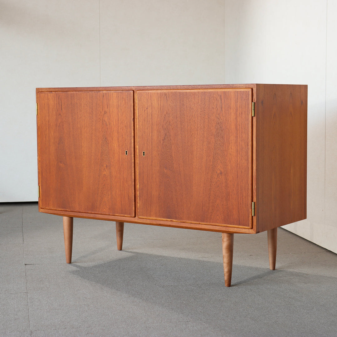 【comingsoon!】 Cabinet by Poul Hundevad ItemCode-JORD101 | 送料込 |