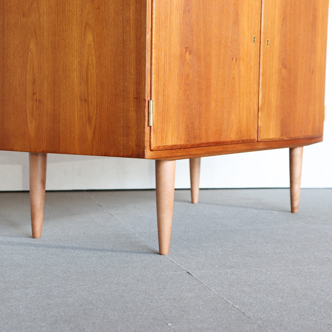 【comingsoon!】 Cabinet by Poul Hundevad ItemCode-JORD101 | 送料込 |