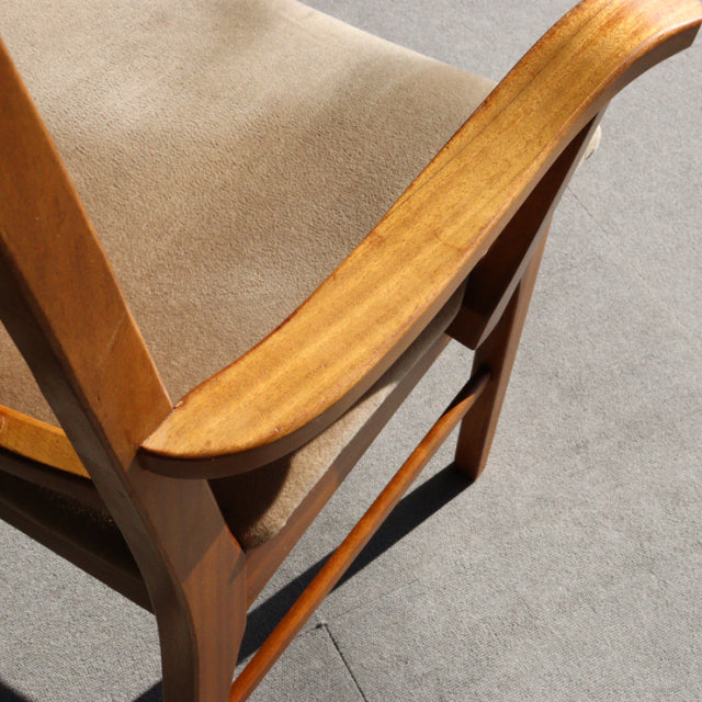 Ｏ様専用　いす。　beige。　ヴィンテージアーム付きダイニングチェア　チーク材　商品番号24023b