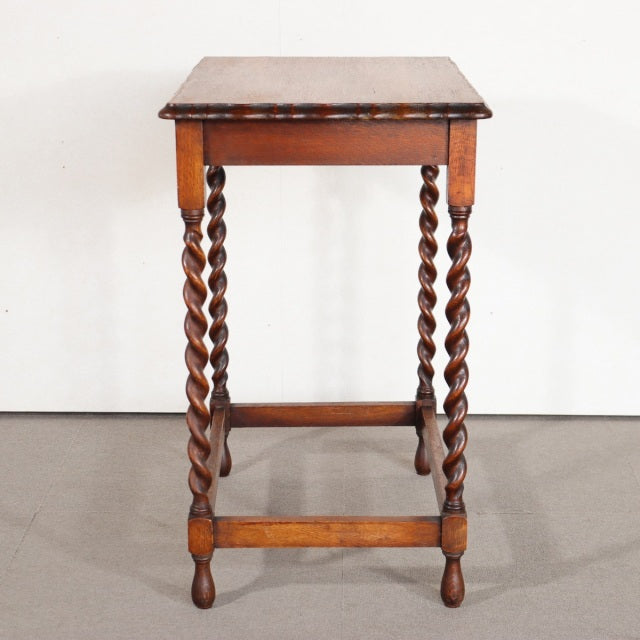 お持ち帰り専用！【送料込み】【くるくるされてひねくれたアンティークのサイドテーブル】　１９３０年代オーク材　商品番号29056