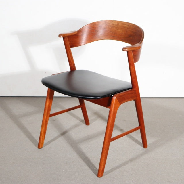 Kai Kristiansen Model-32 ダイニングチェア　ItemCode-SKOV97d | 送料込