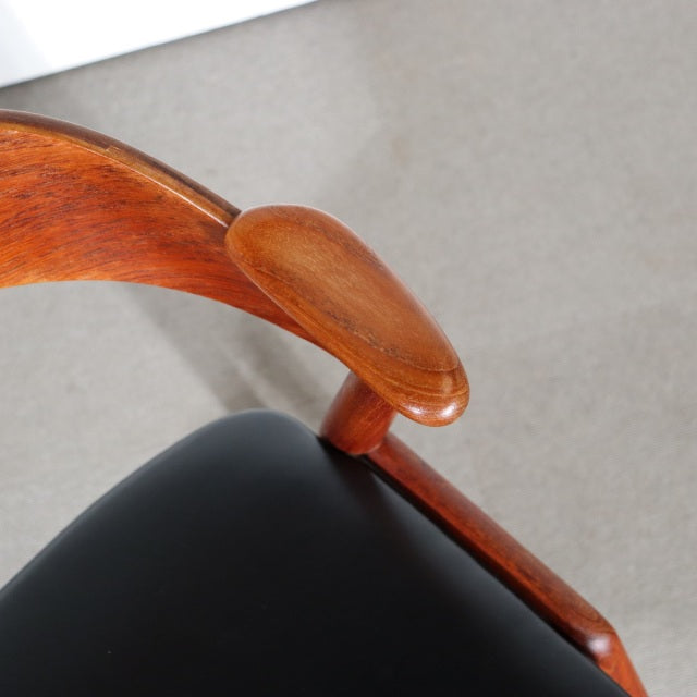 Kai Kristiansen Model-32 ダイニングチェア　ItemCode-SKOV97d | 送料込