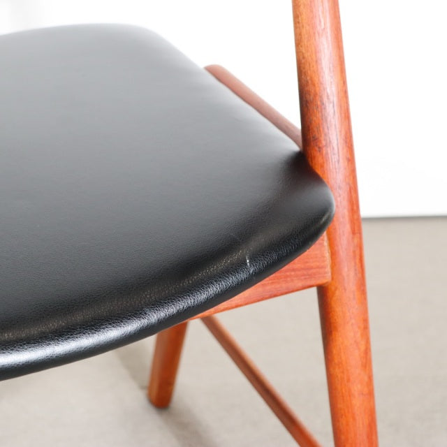 Kai Kristiansen Model-32 ダイニングチェア　ItemCode-SKOV97d | 送料込