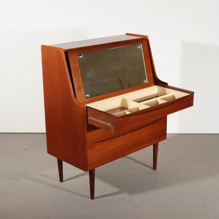 Arne Vodder（アルネ・ヴォッダー） デンマーク製ビューロー【波紋】 | ItemCode-VIND37 | 送料込