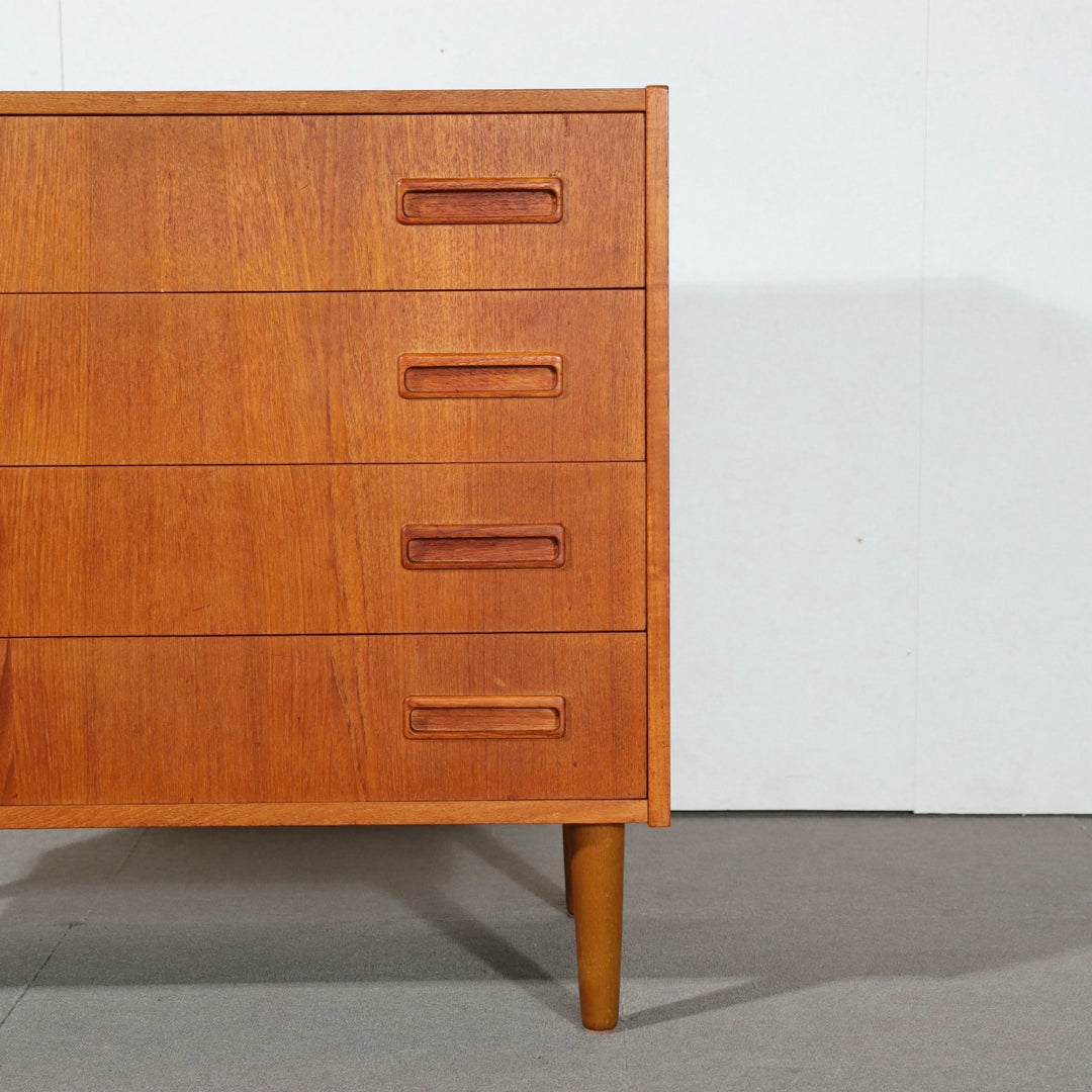 Chest of 4 drawers　ItemCode-SKOV4