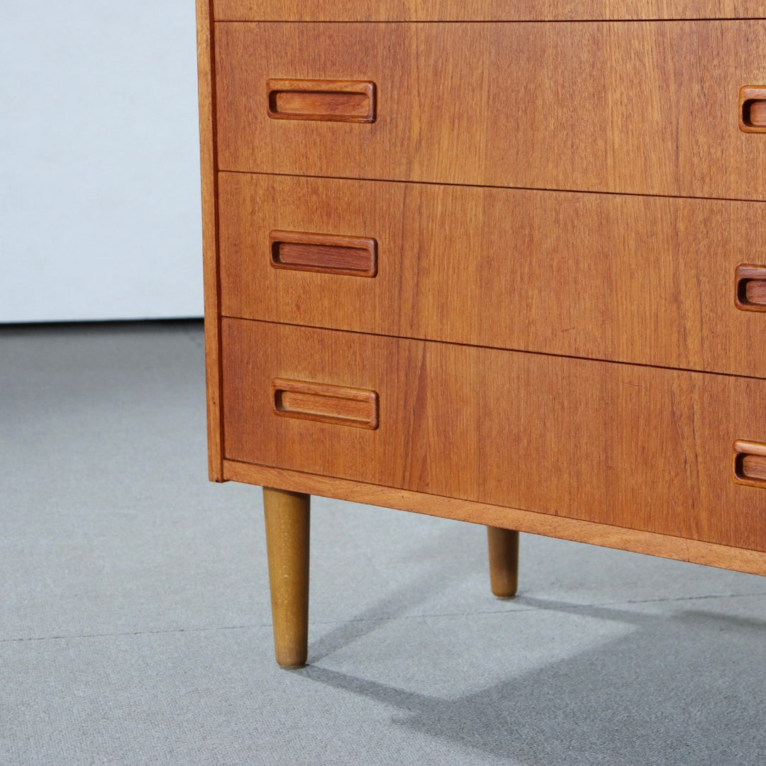 Chest of 4 drawers　ItemCode-SKOV4