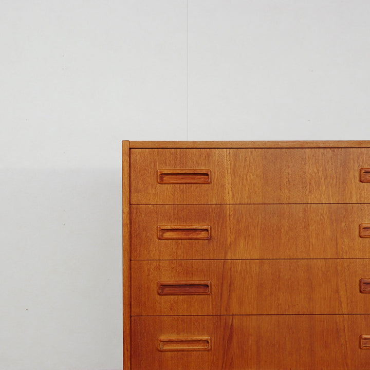 Chest of 4 drawers　ItemCode-SKOV4