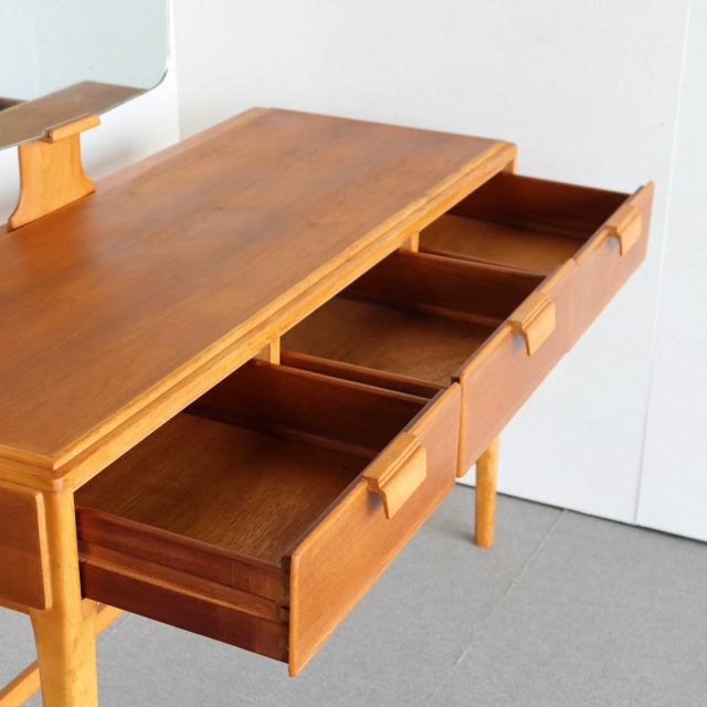 「これは、マジで、ヤバいやつ、是非見てね」　ラフバラーLOUGHBOROUGHのドレッサー　商品番号26151a