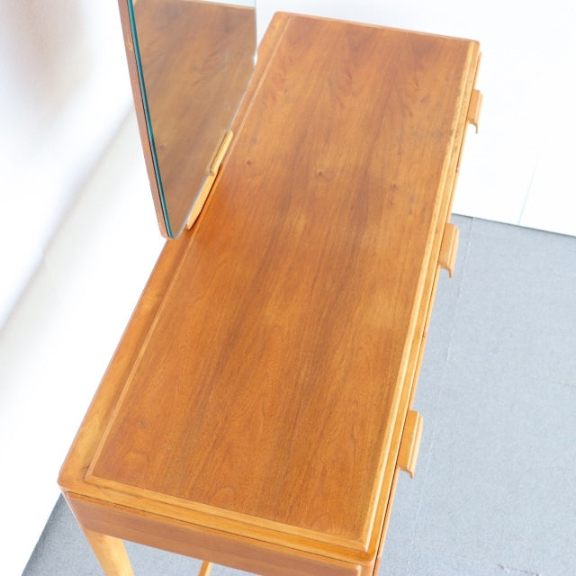 「これは、マジで、ヤバいやつ、是非見てね」　ラフバラーLOUGHBOROUGHのドレッサー　商品番号26151a
