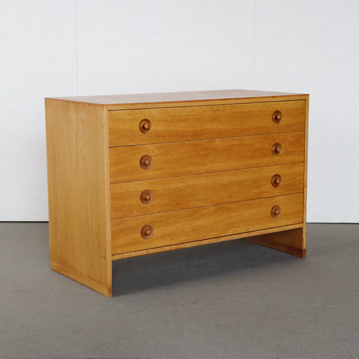 Hans J. Wegner RYモブラー 4段チェスト