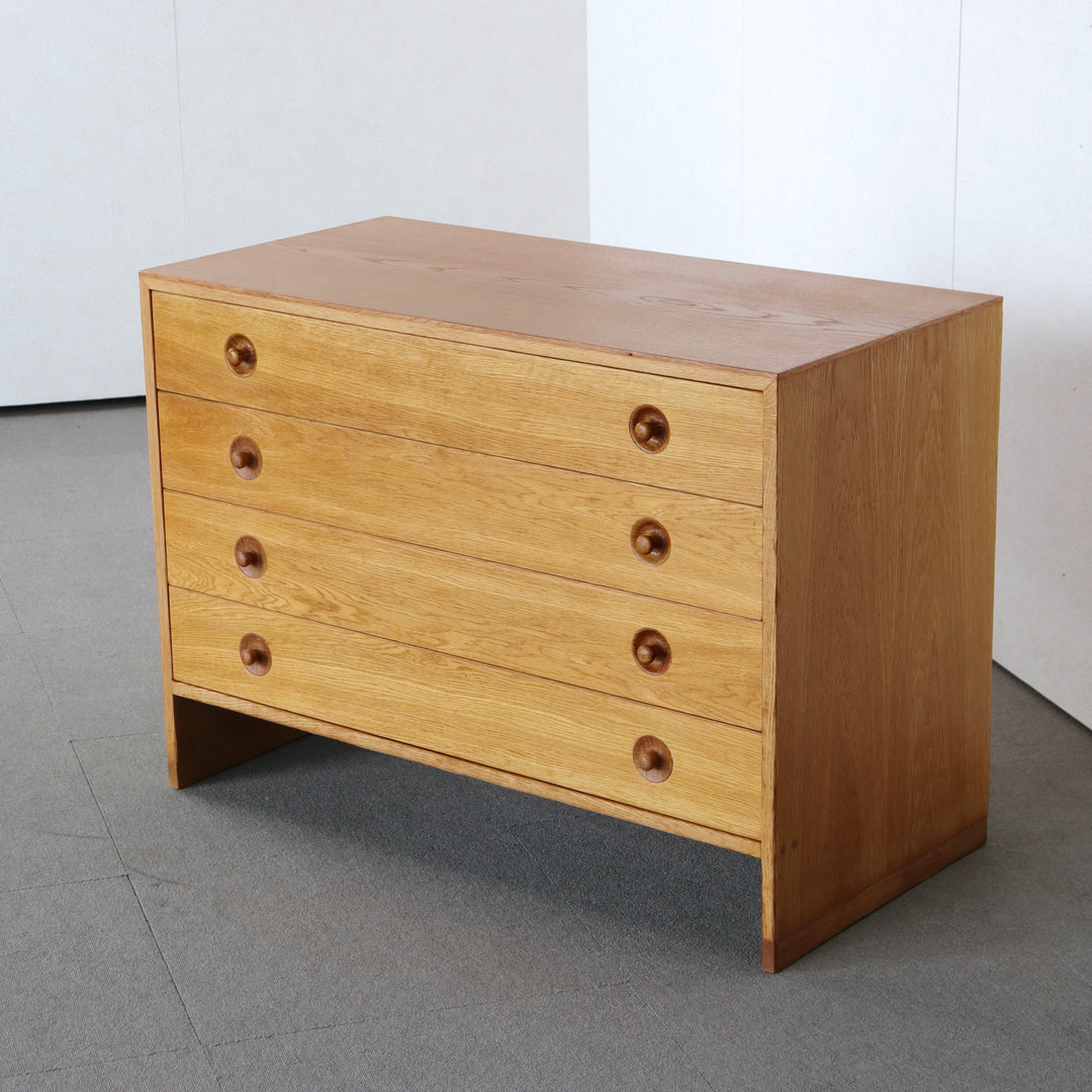 Hans J. Wegner RYモブラー 4段チェスト