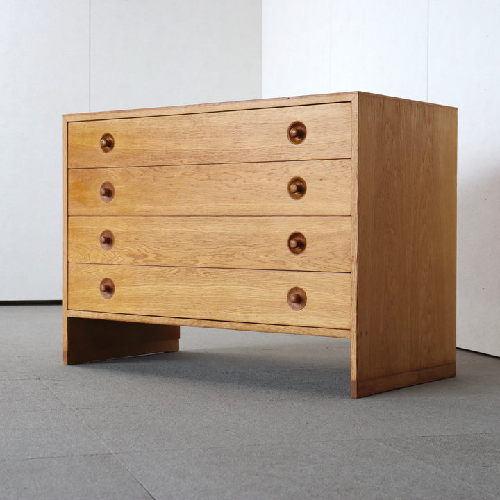 Hans J. Wegner RYモブラー 4段チェスト