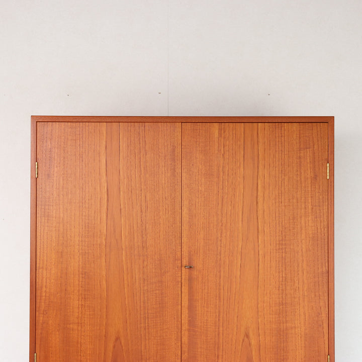 Hans J. Wegner RYモブラー キャビネット