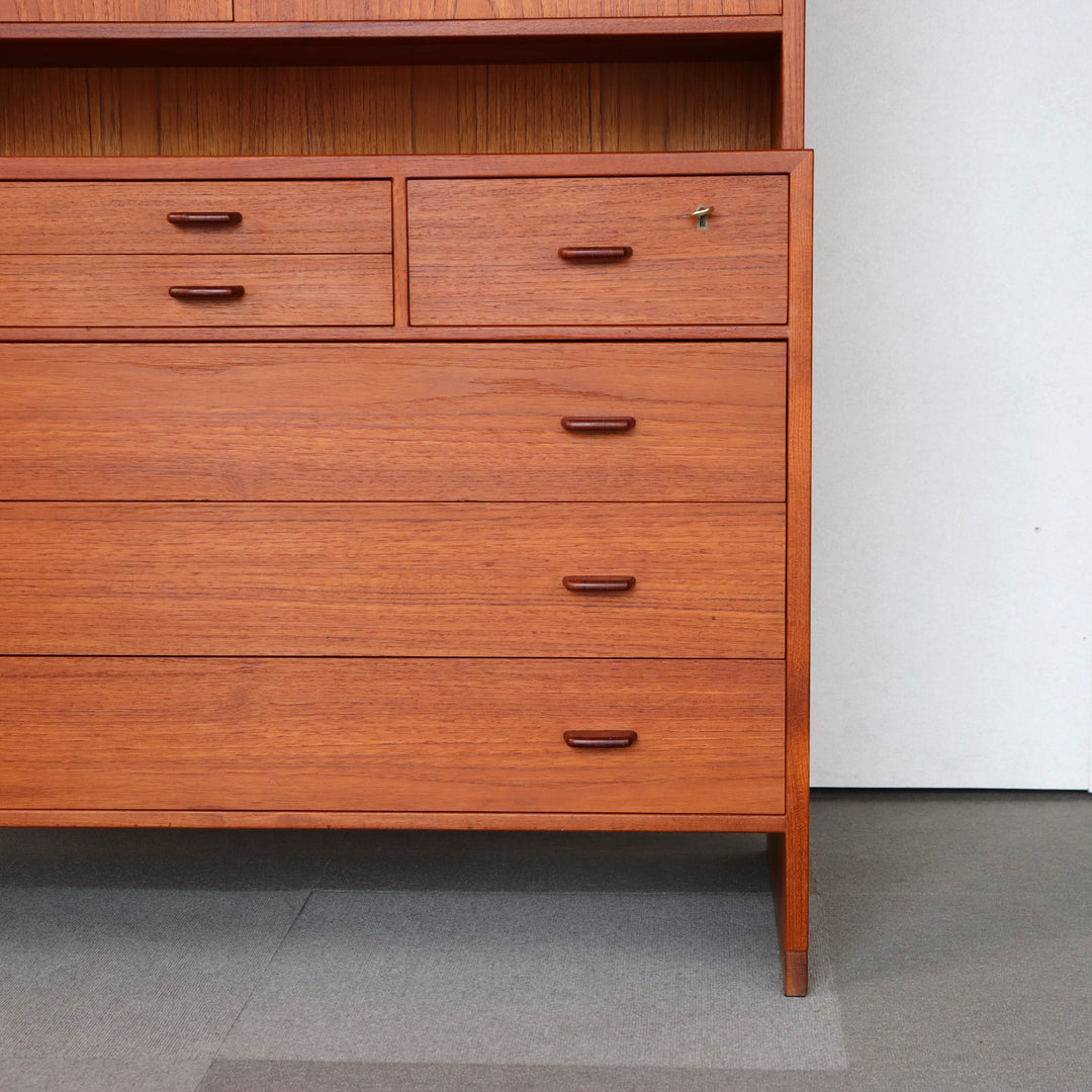Hans J. Wegner RYモブラー キャビネット