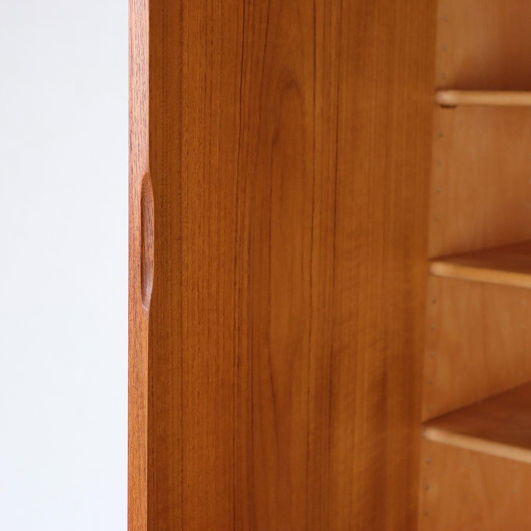 Hans J. Wegner RYモブラー キャビネット