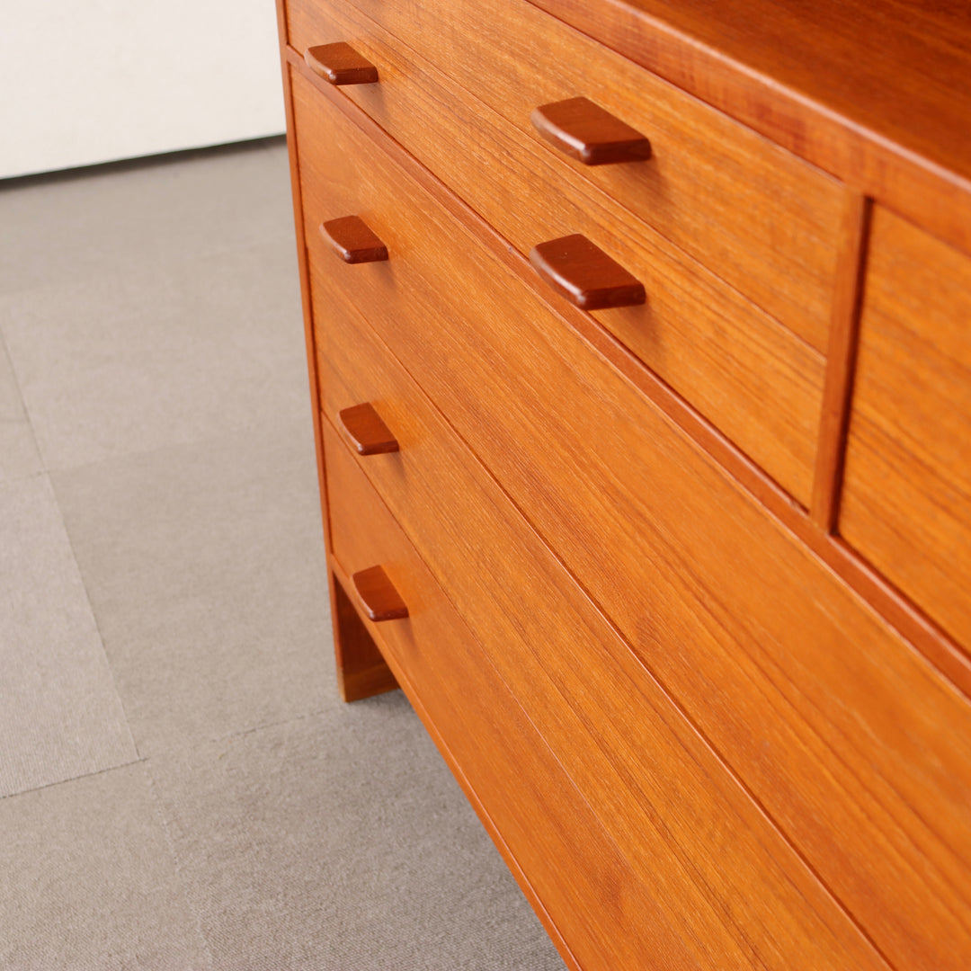 Hans J. Wegner RYモブラー キャビネット