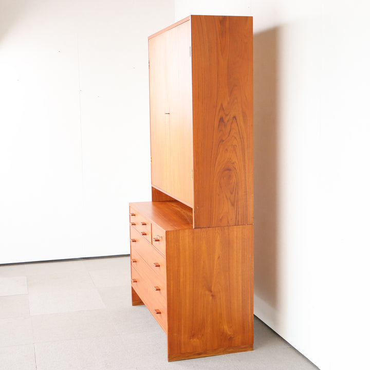 Hans J. Wegner RYモブラー キャビネット