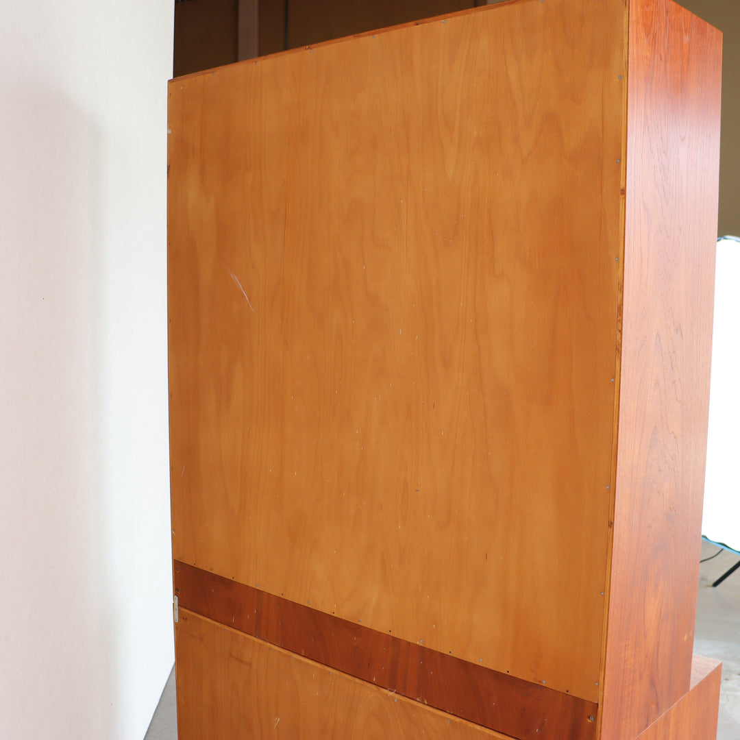 Hans J. Wegner RYモブラー キャビネット