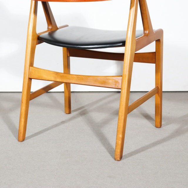 ダイニングチェア by Henning Kjaernulf model72　ItemCode-SKOV128b