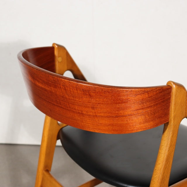 ダイニングチェア by Henning Kjaernulf model72　ItemCode-SKOV128b