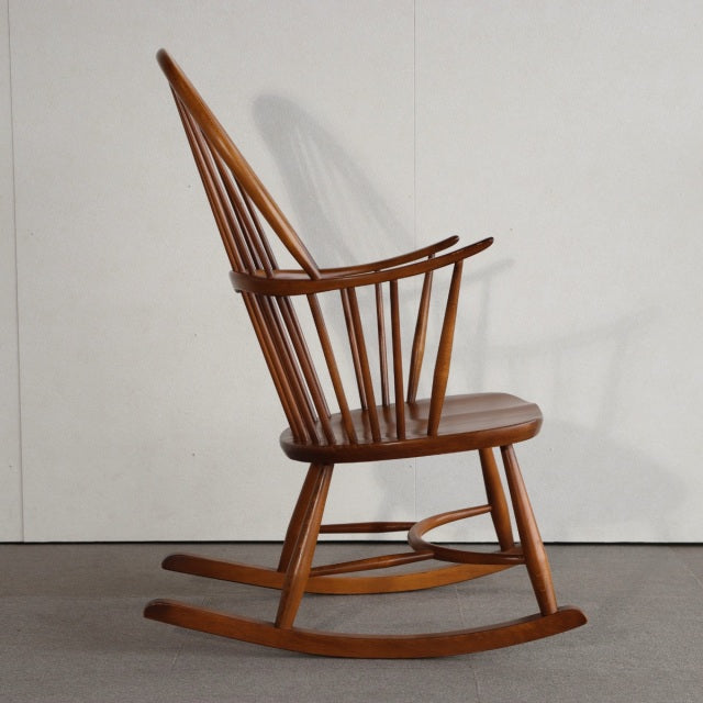 アーコールERCOL　 SWAN BACK ロッキングチェア　商品番号26149